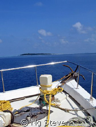 crossing the Maldive's channel. Male Atol to Ari Atol. Ca... by Ng Steven 